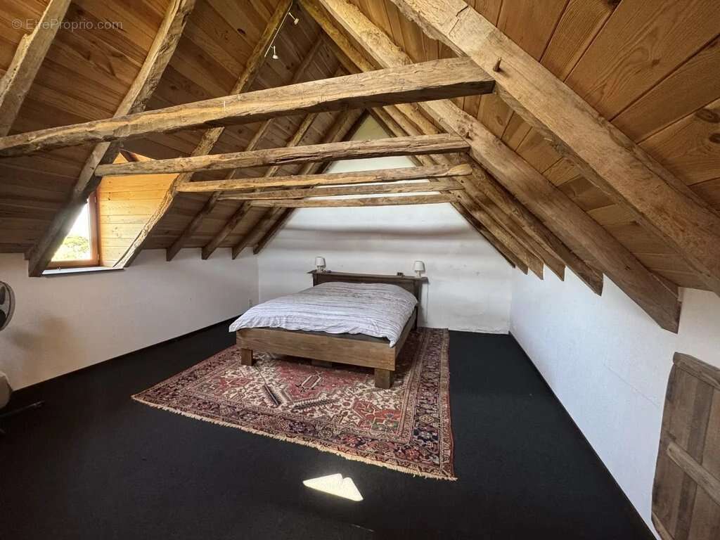 Maison à LANUEJOULS