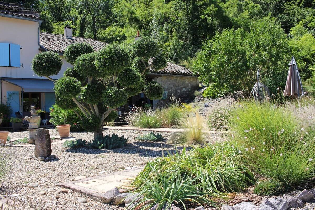 Maison à CASTELNAU-DE-MONTMIRAL