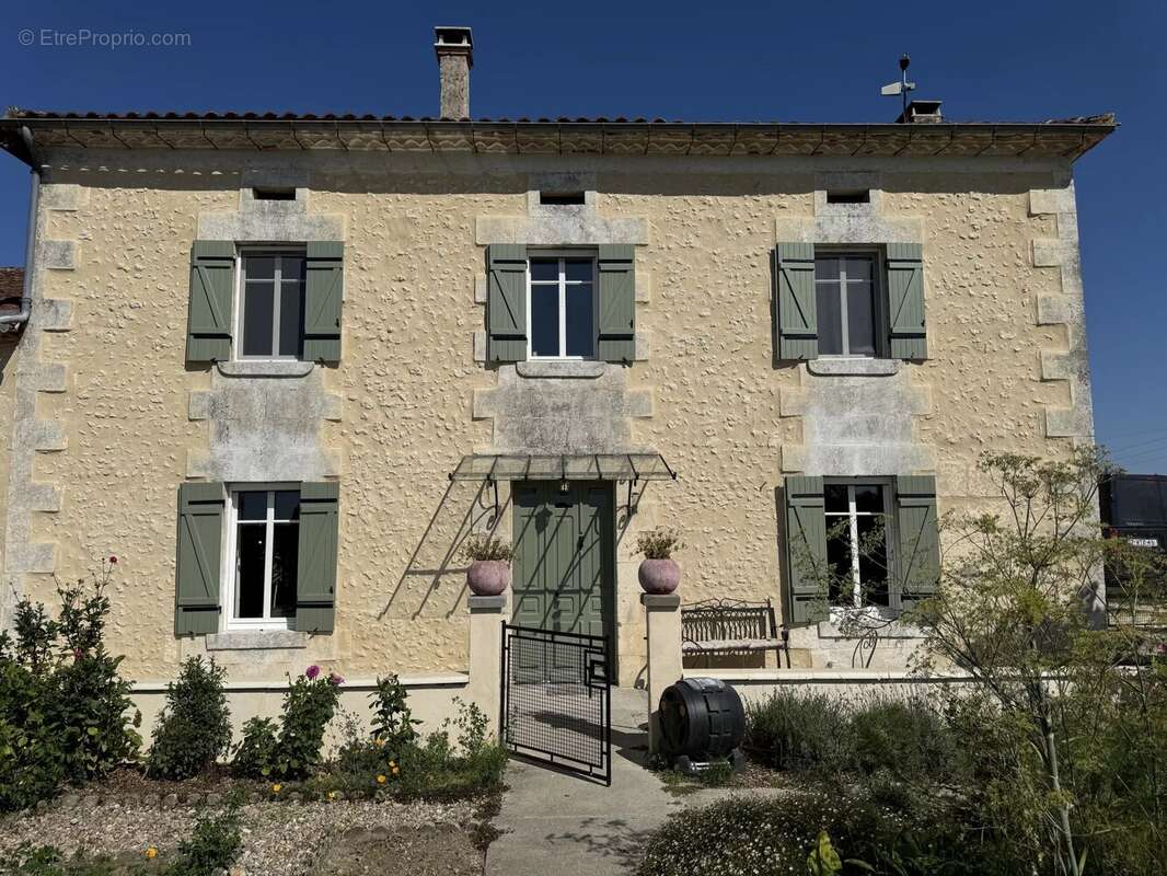 Maison à RIBERAC