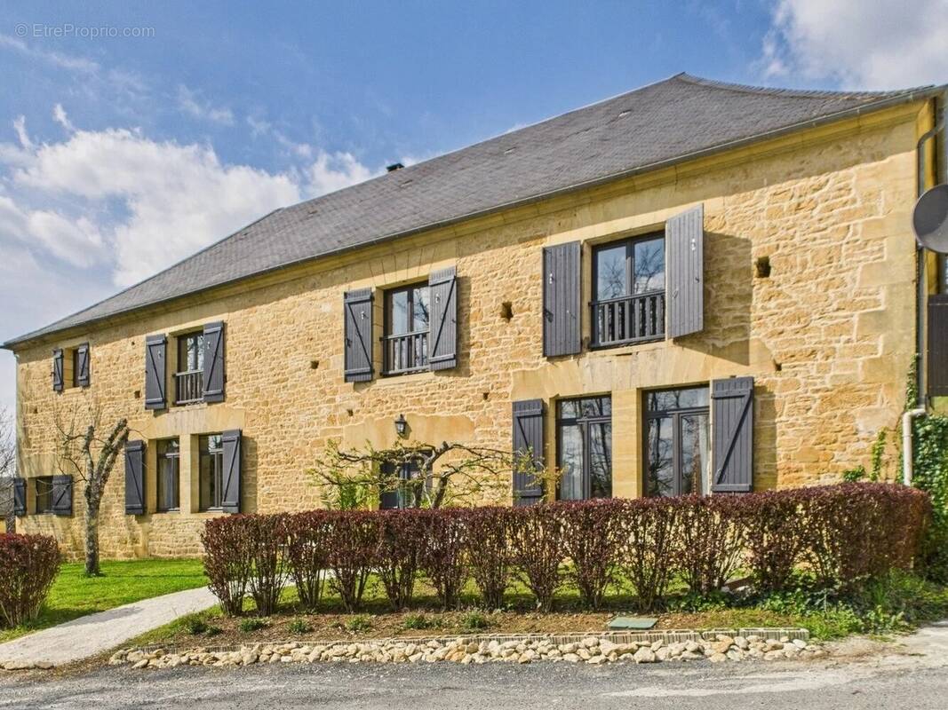 Maison à SAINTE-NATHALENE