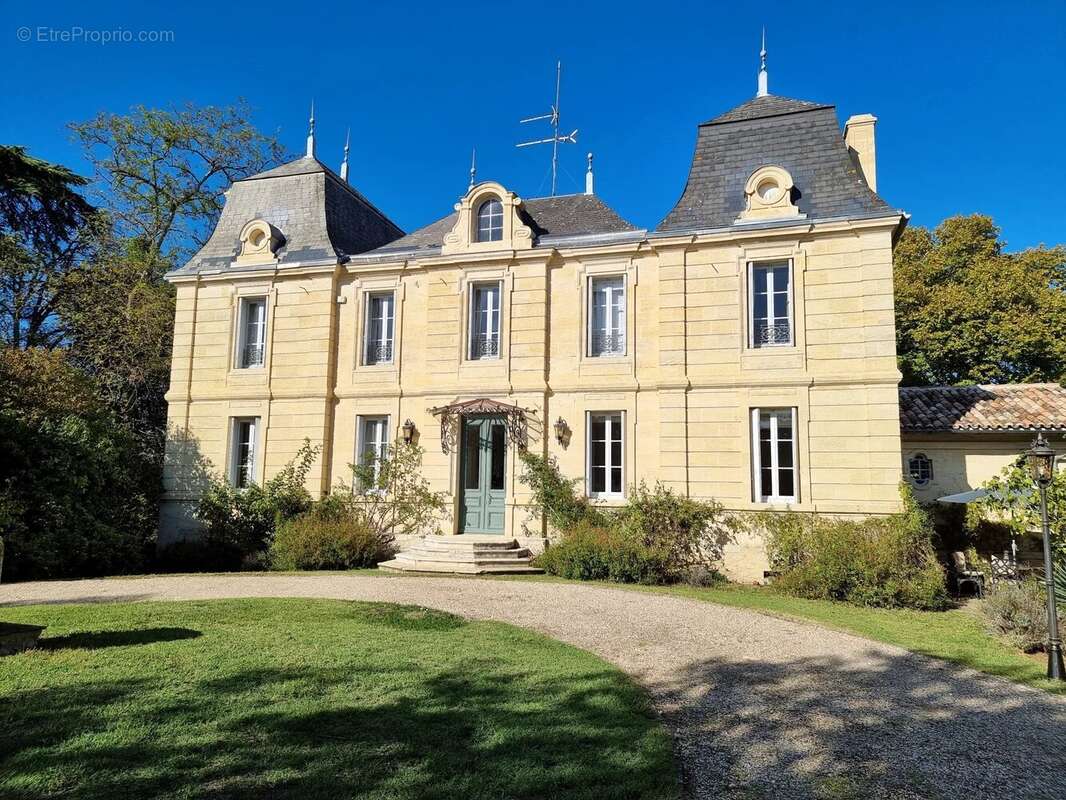 Maison à SAINT-EMILION