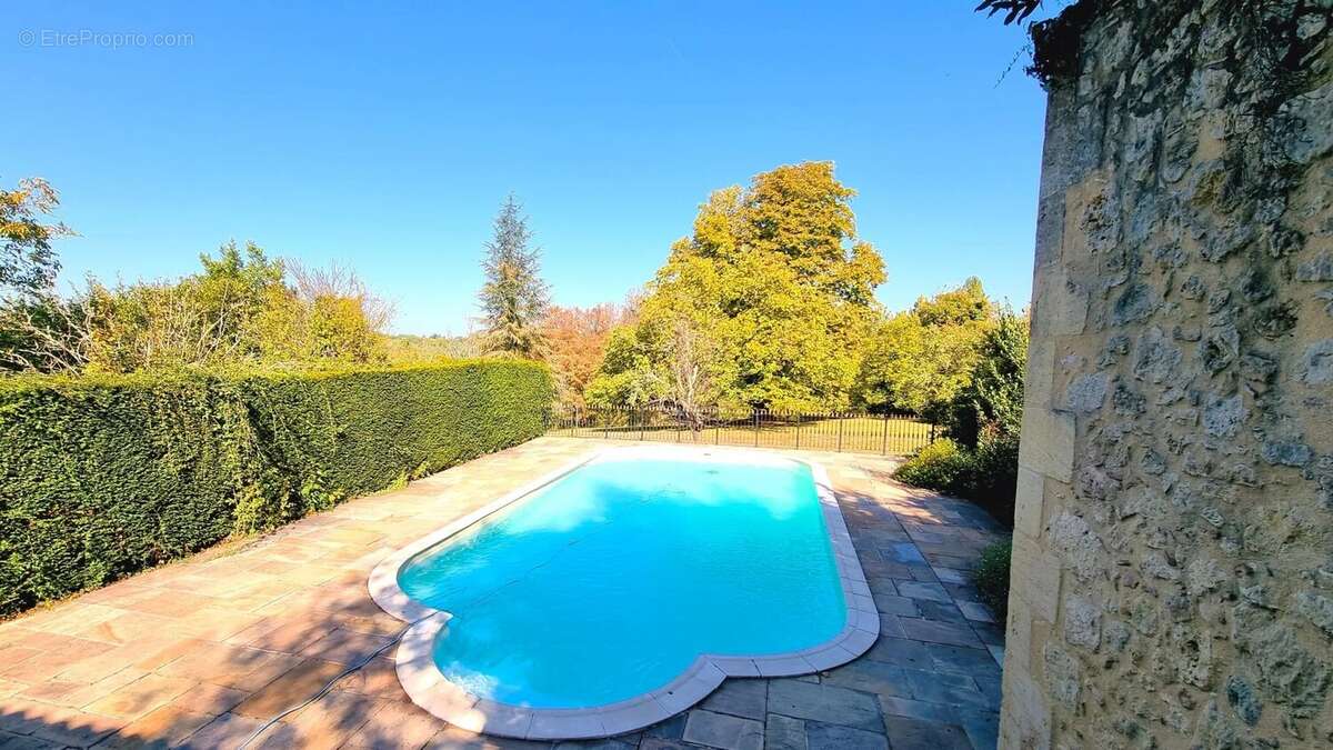 Maison à SAINT-EMILION
