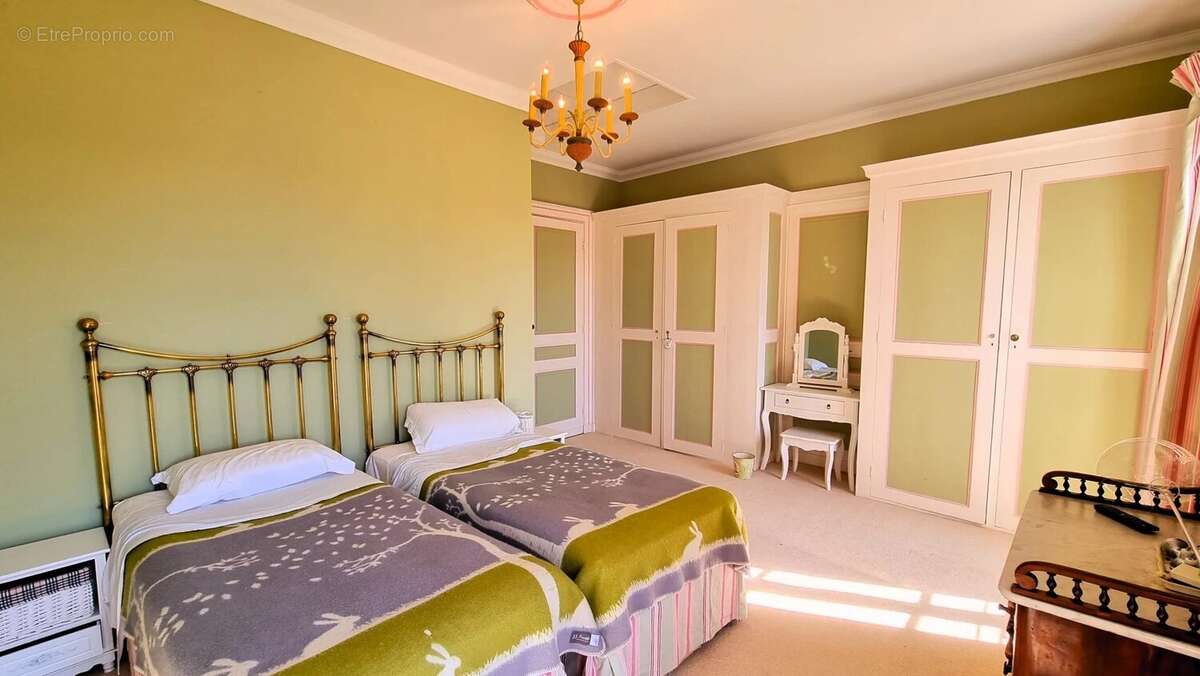 Maison à SAINT-EMILION