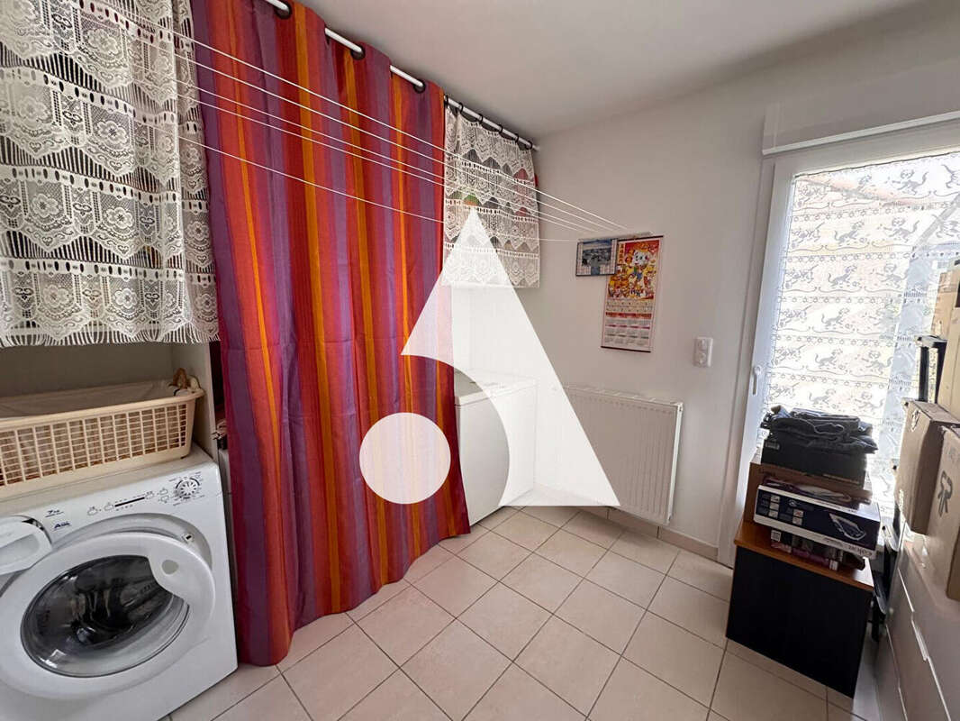 Maison à SAINT-MARTIN-DES-CHAMPS