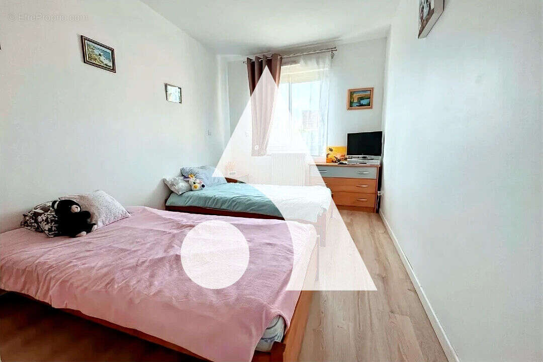 Maison à SAINT-MARTIN-DES-CHAMPS