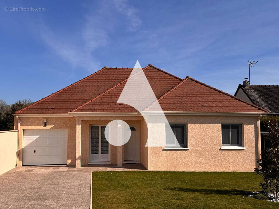 Maison à SAINT-MARTIN-DES-CHAMPS