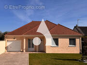 Maison à SAINT-MARTIN-DES-CHAMPS