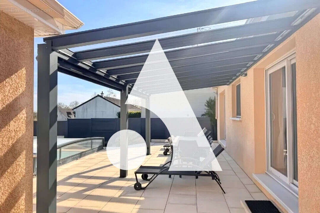 Maison à SAINT-MARTIN-DES-CHAMPS