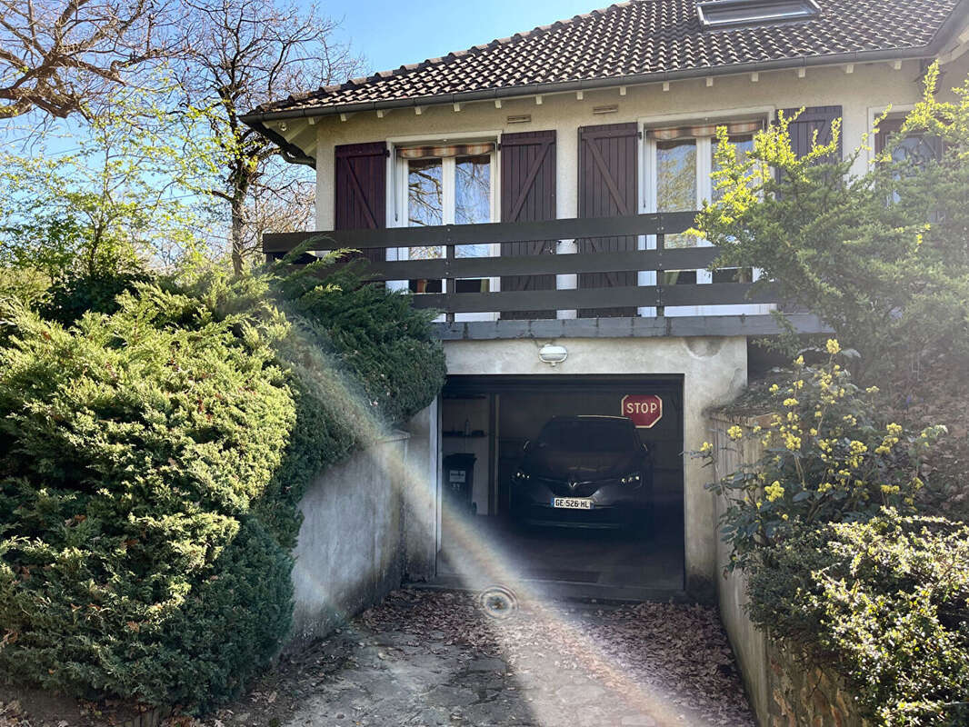 Maison à MORIGNY-CHAMPIGNY