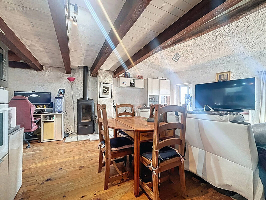 Appartement à VALLAURIS