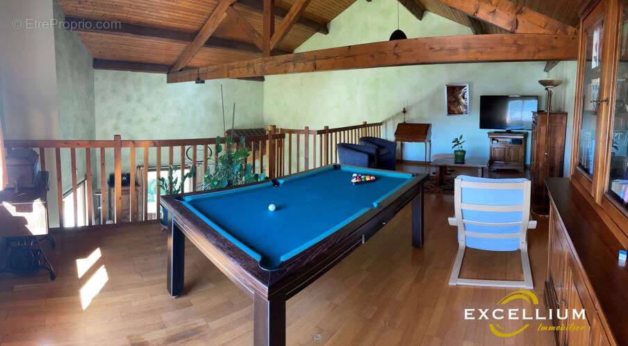 Maison à NEUVILLE-SUR-SAONE