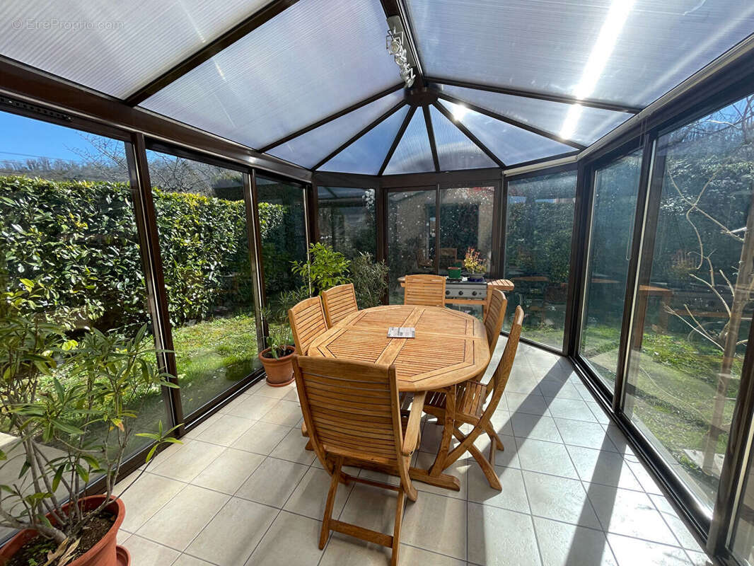 Maison à NEUVILLE-SUR-SAONE