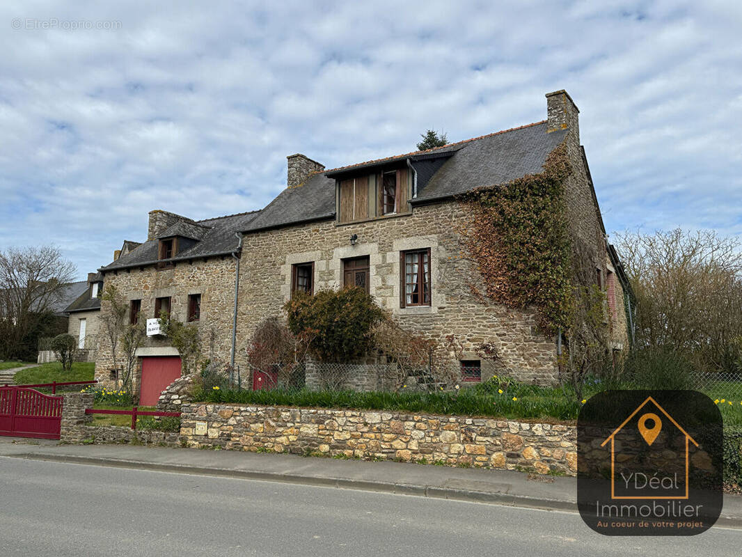 Maison à PLOUER-SUR-RANCE