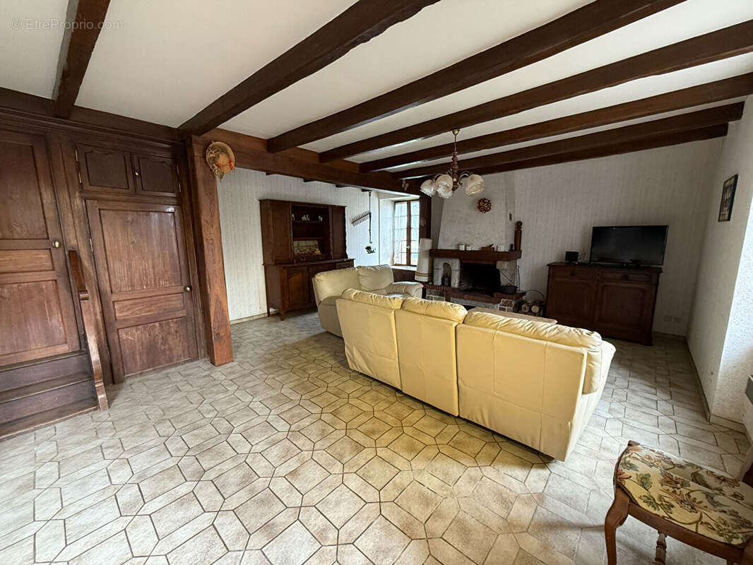 Maison à PLOUER-SUR-RANCE