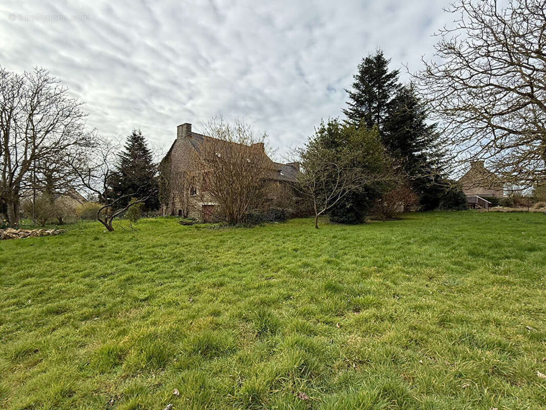 Maison à PLOUER-SUR-RANCE