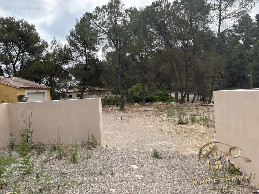 Maison à SAINT-CLEMENT-DE-RIVIERE