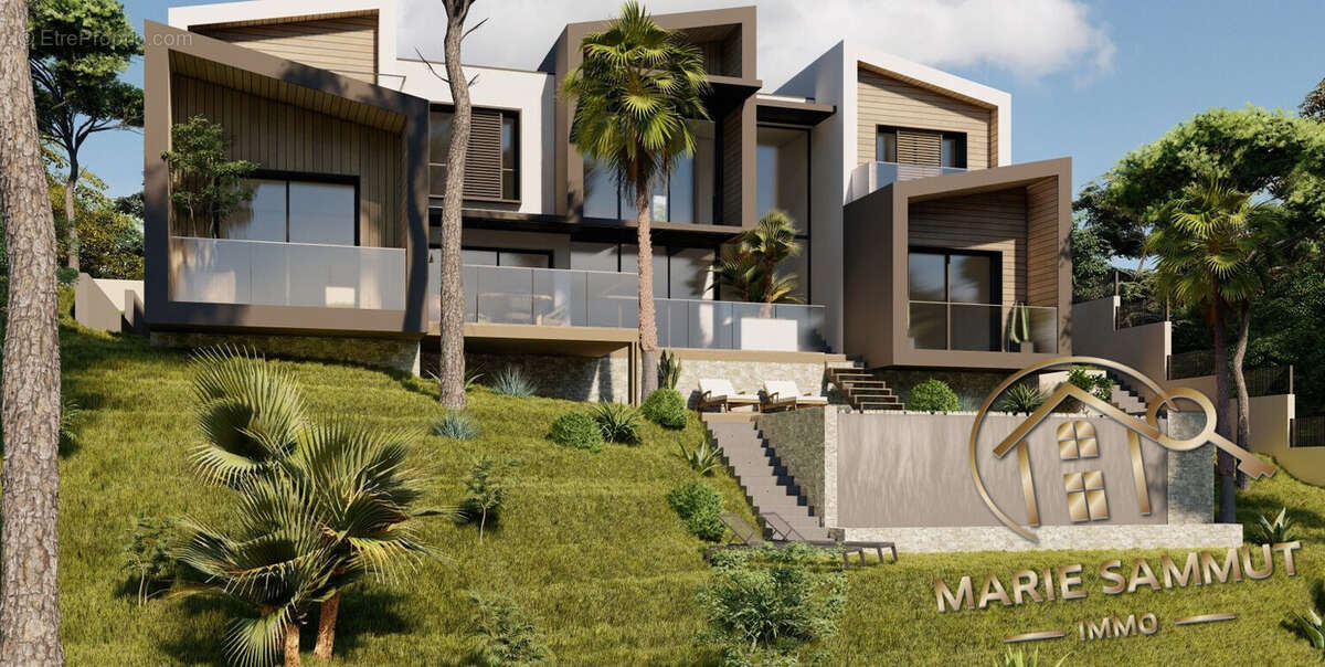 Terrain à SAINT-CLEMENT-DE-RIVIERE