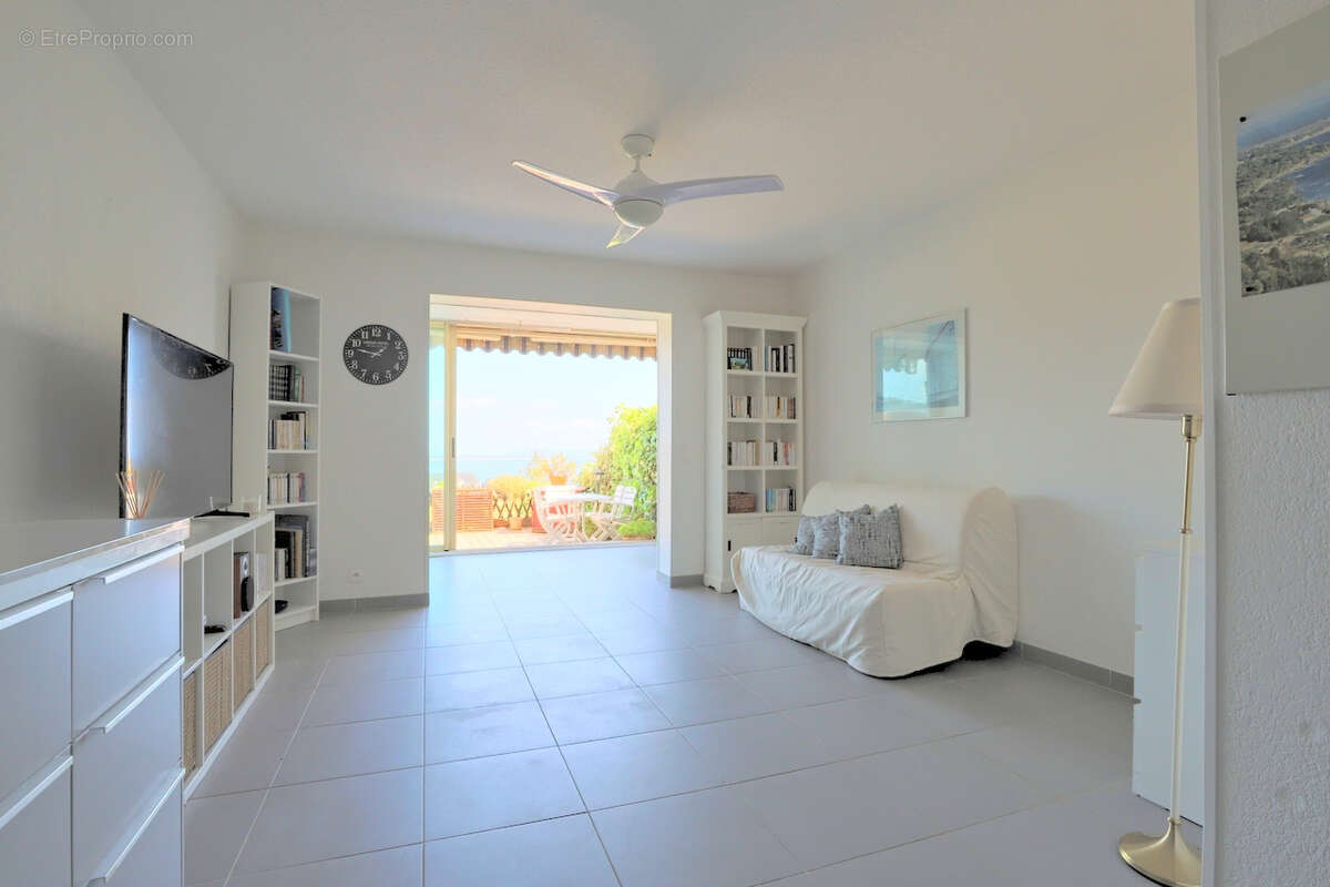 Appartement à CARQUEIRANNE