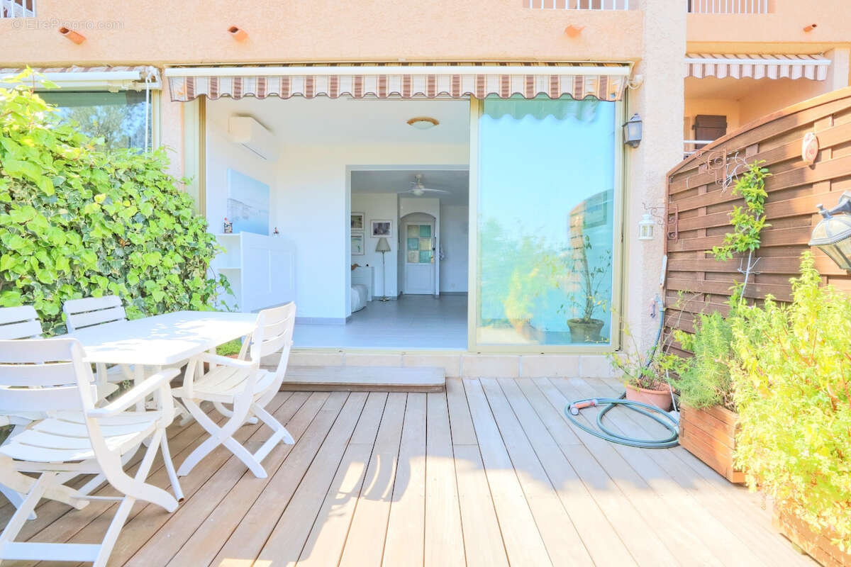 Appartement à CARQUEIRANNE