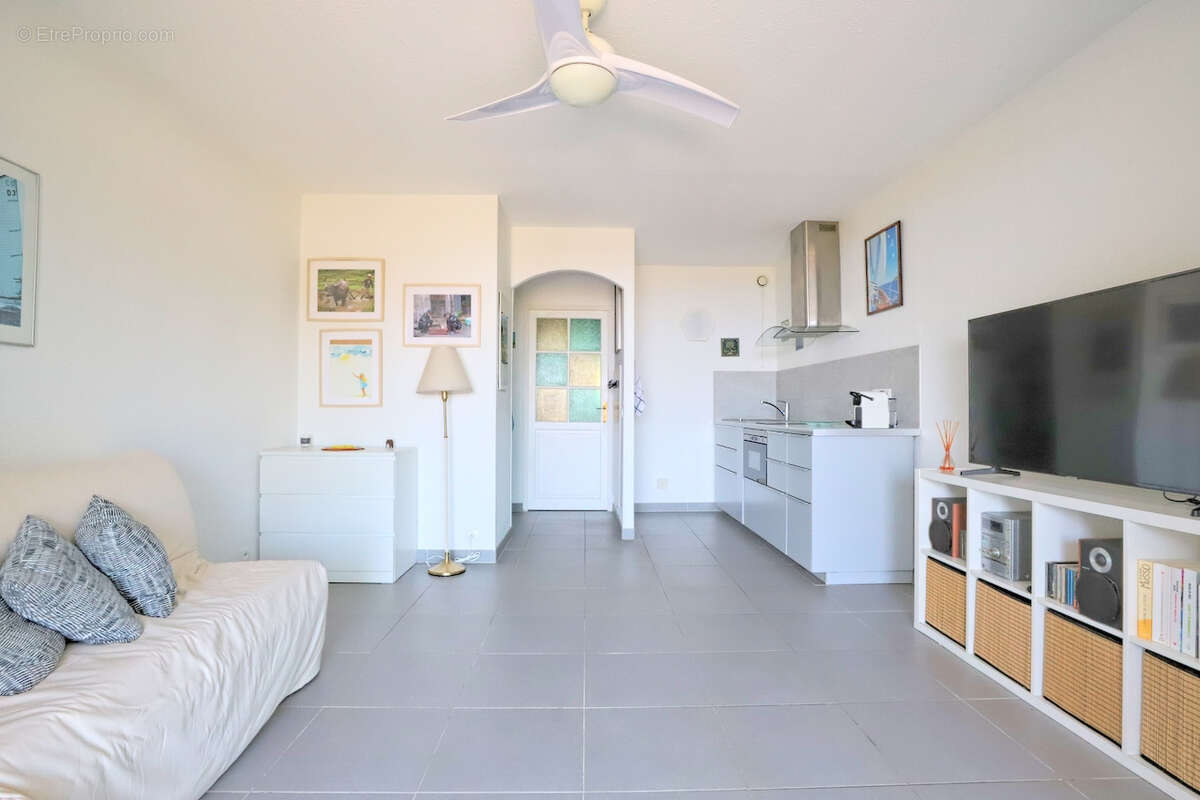 Appartement à CARQUEIRANNE