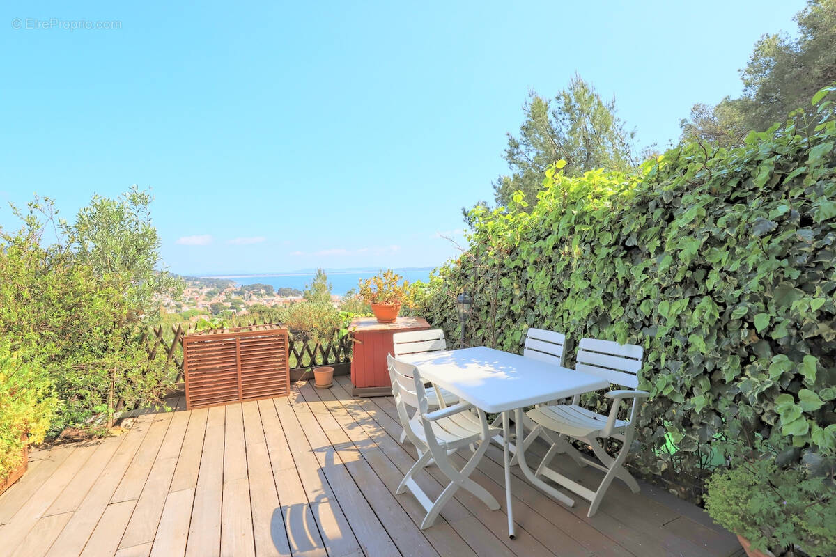 Appartement à CARQUEIRANNE