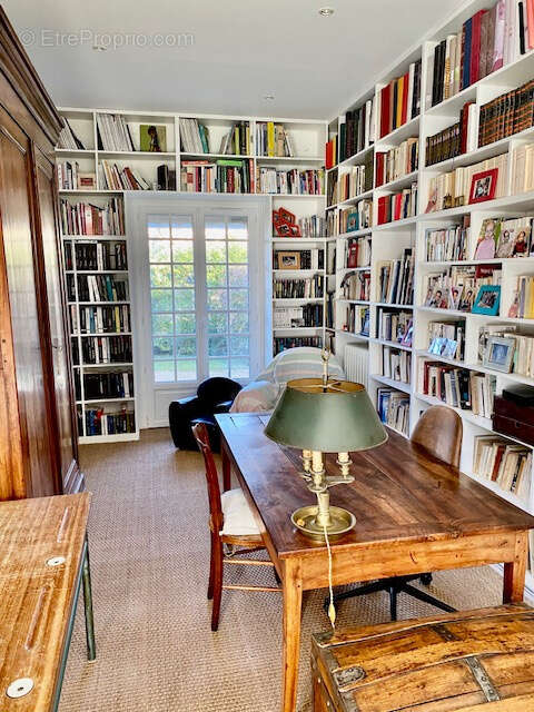 Maison à BOULLAY-LES-TROUX