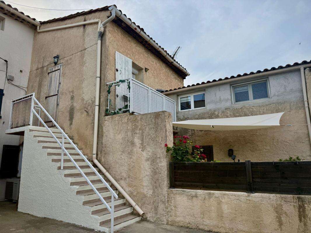 Appartement à LA FARE-LES-OLIVIERS