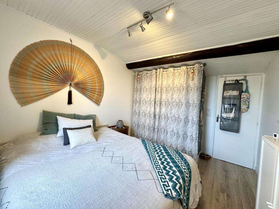 Appartement à LA FARE-LES-OLIVIERS