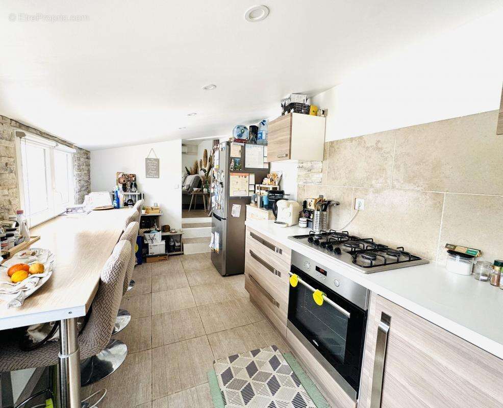 Appartement à LA FARE-LES-OLIVIERS