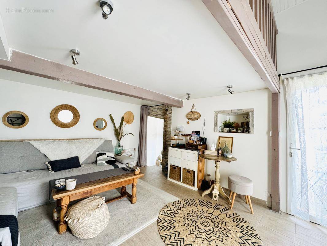 Appartement à LA FARE-LES-OLIVIERS