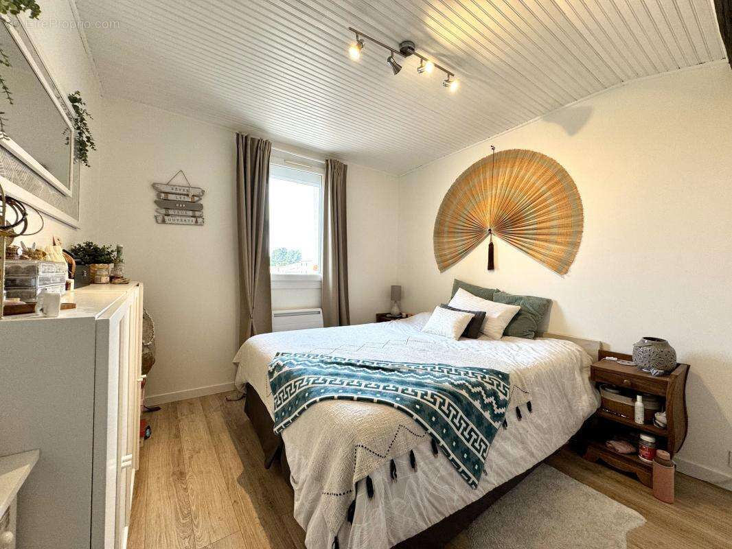 Appartement à LA FARE-LES-OLIVIERS