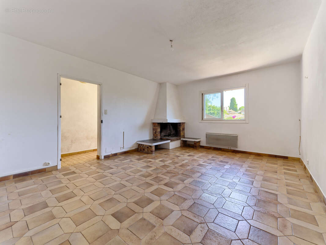 Maison à CAGNES-SUR-MER