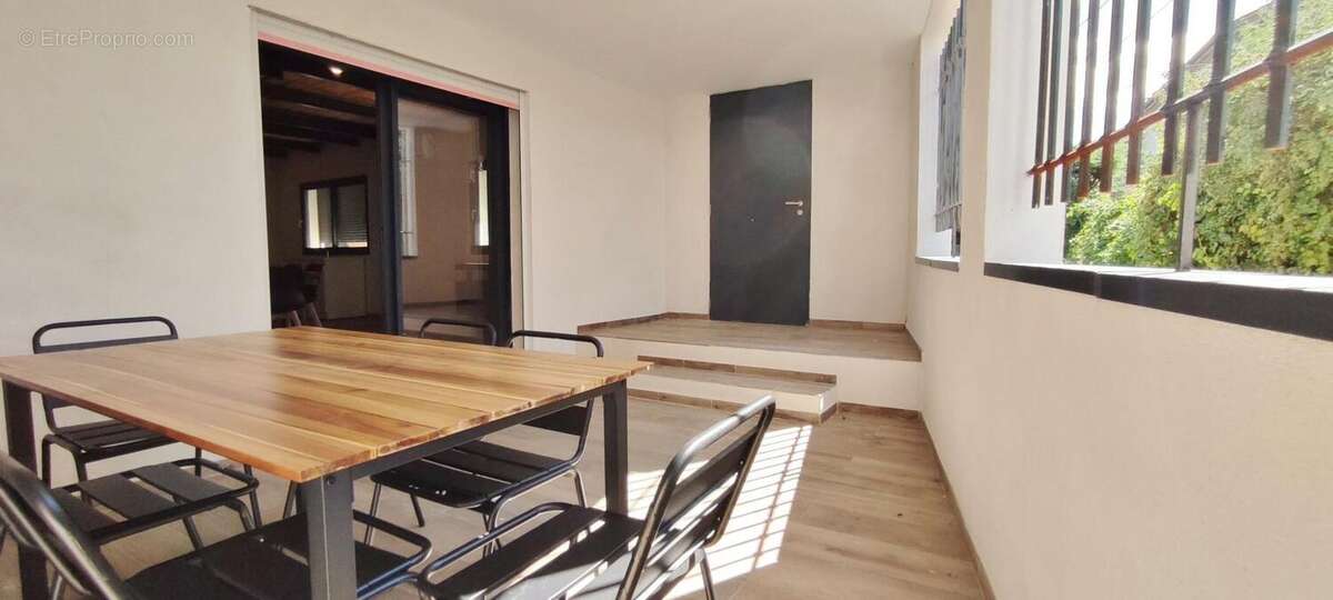 Maison à SAINT-MARTIN-DE-VALGALGUES