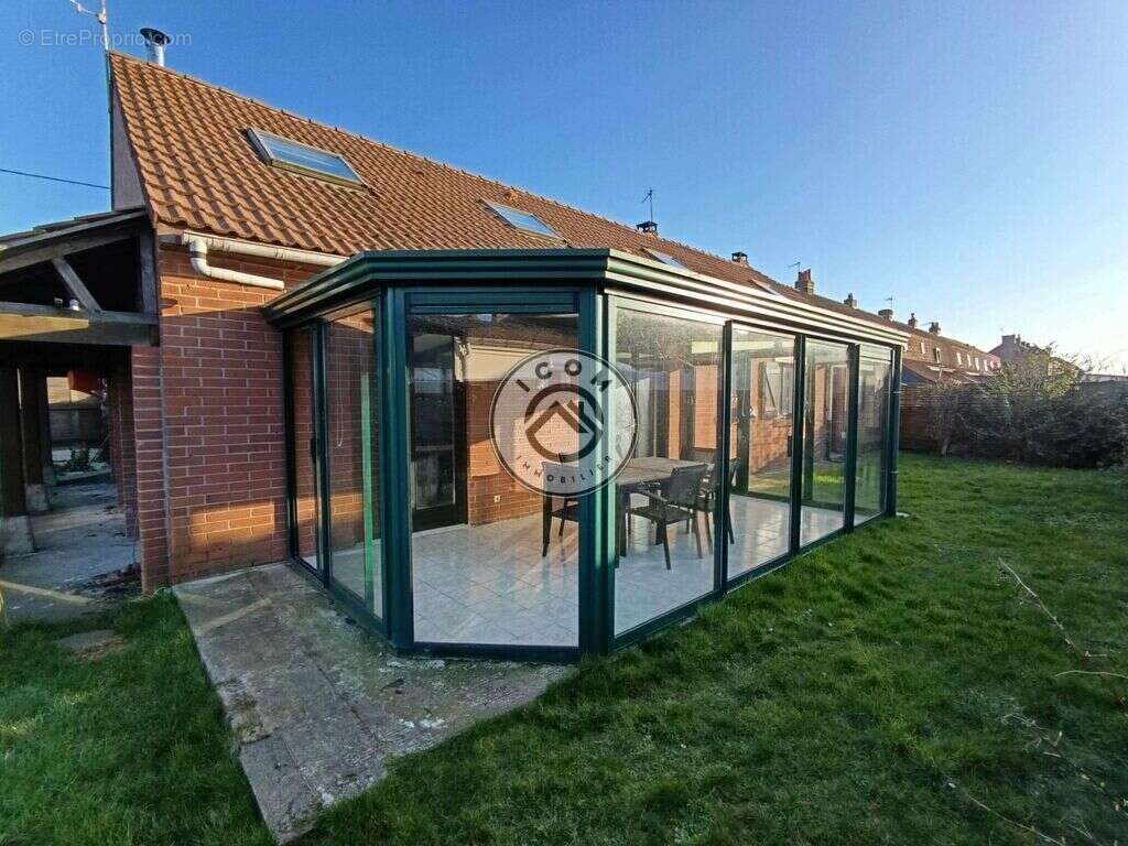 Maison à HAZEBROUCK