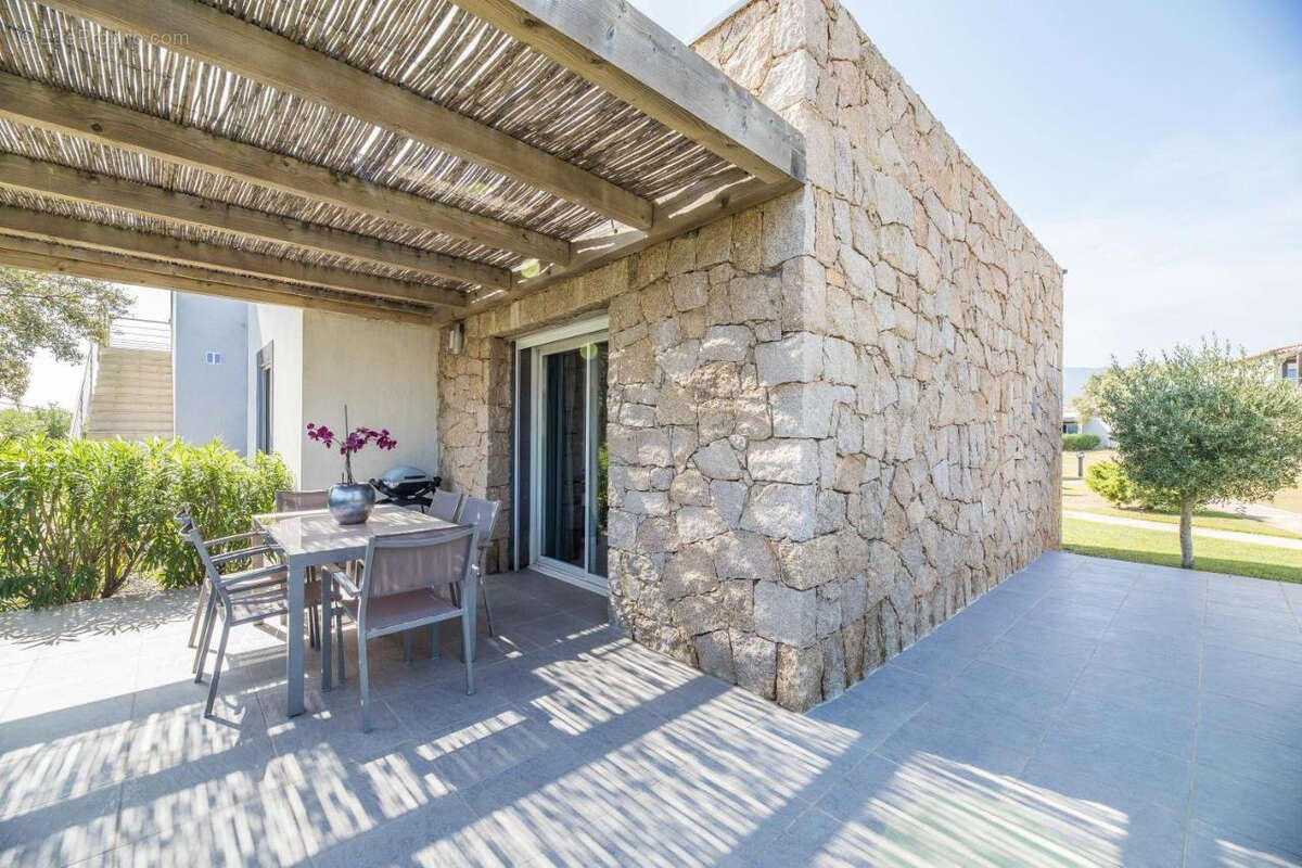 Appartement à LECCI