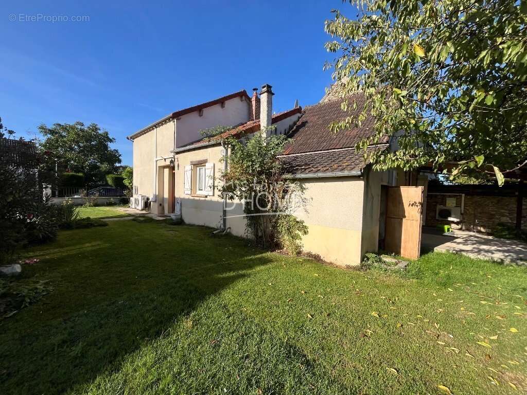 Maison à ROZAY-EN-BRIE