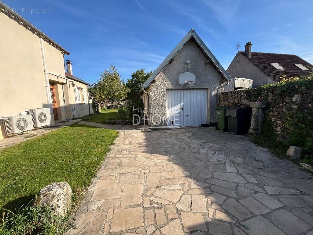 Maison à ROZAY-EN-BRIE