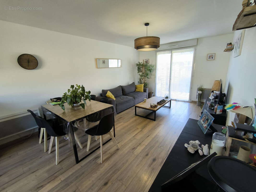 Maison à MONDONVILLE