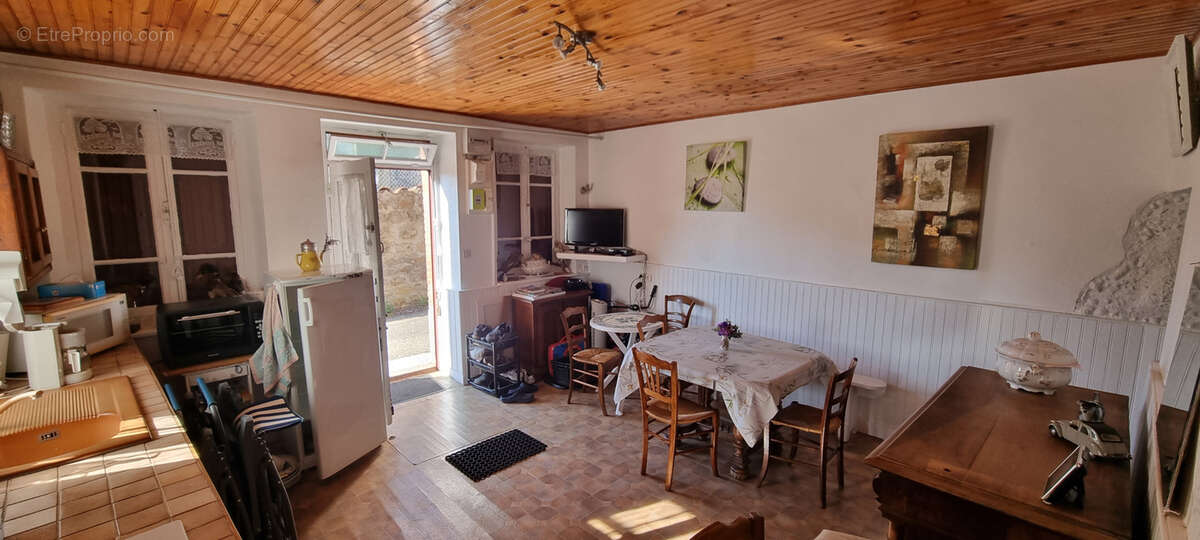 Maison à ESTIVAREILLES