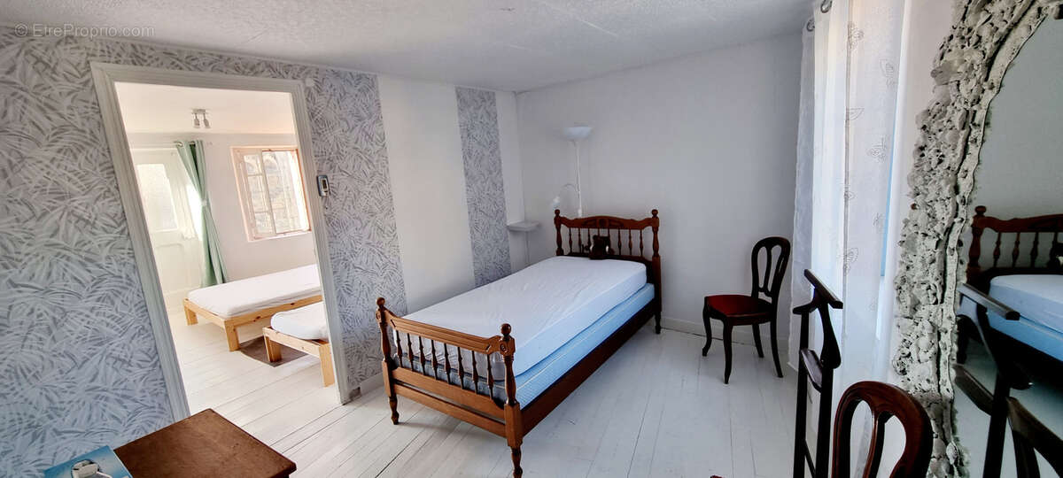 Maison à ESTIVAREILLES