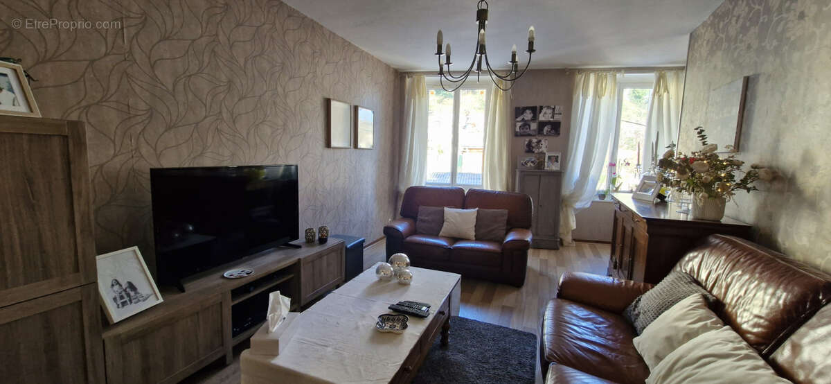 Appartement à SAINT-ETIENNE