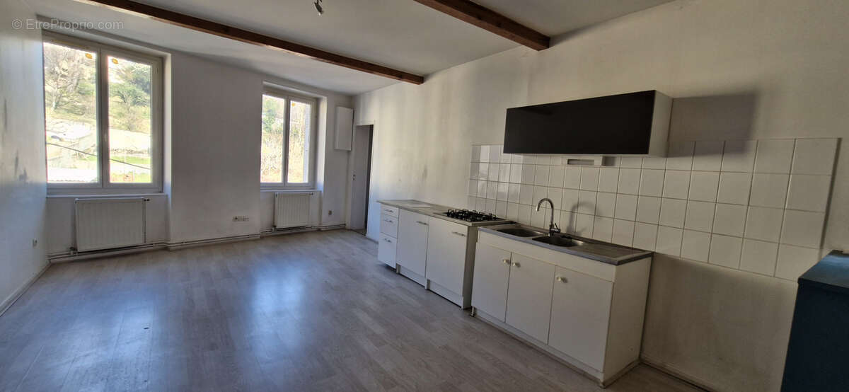 Appartement à SAINT-ETIENNE