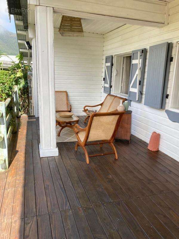 Maison à LA PLAINE-DES-PALMISTES