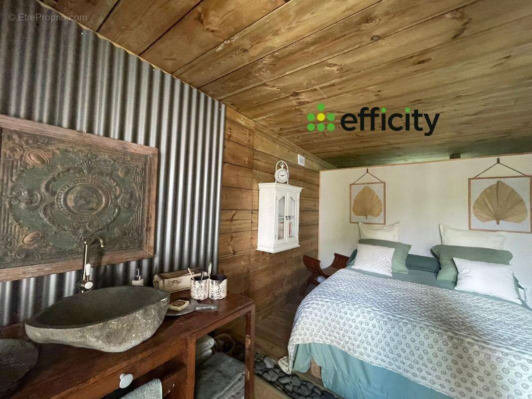 Maison à LA PLAINE-DES-PALMISTES