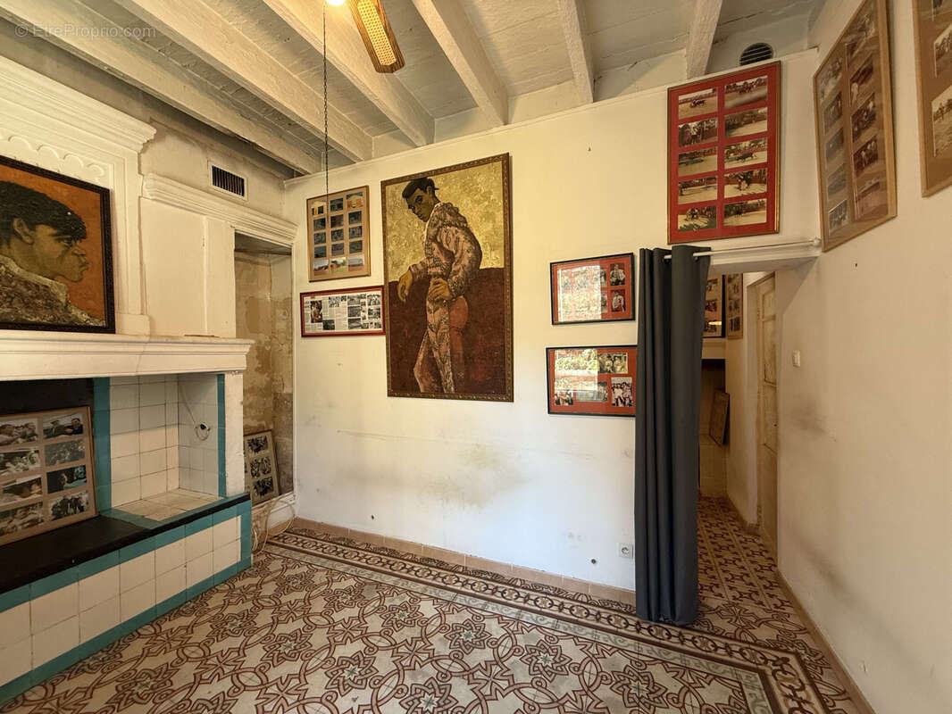 Maison à FONTVIEILLE