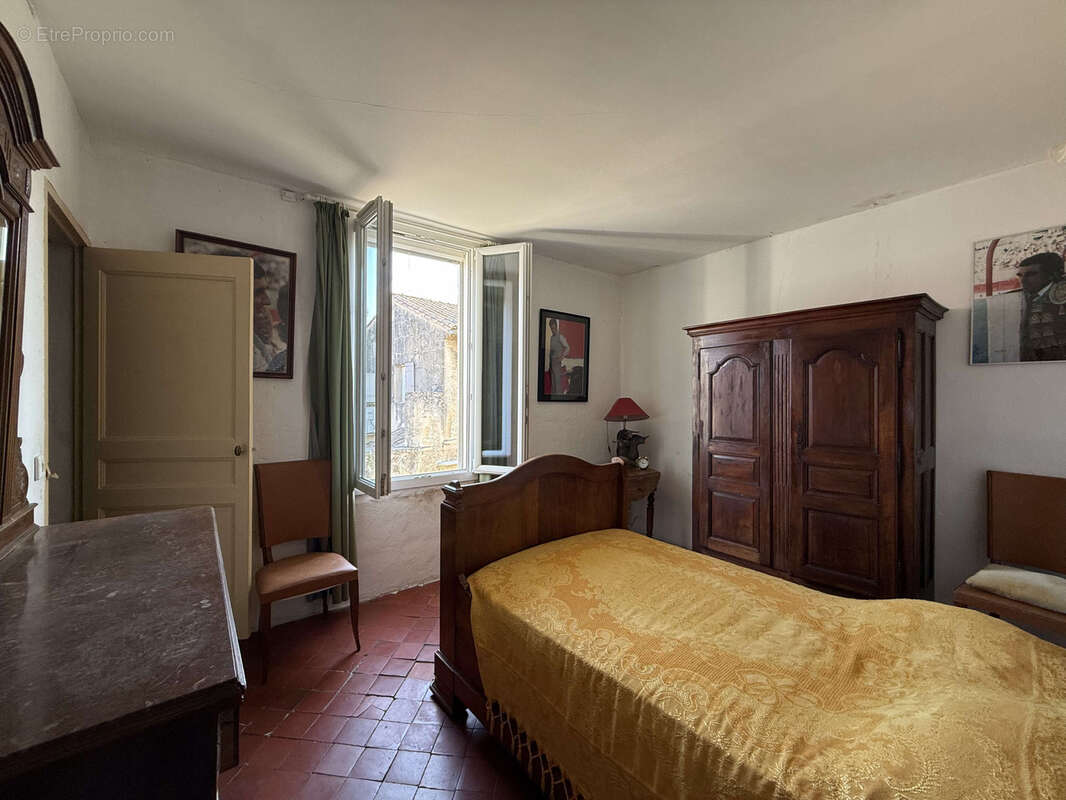 Maison à FONTVIEILLE