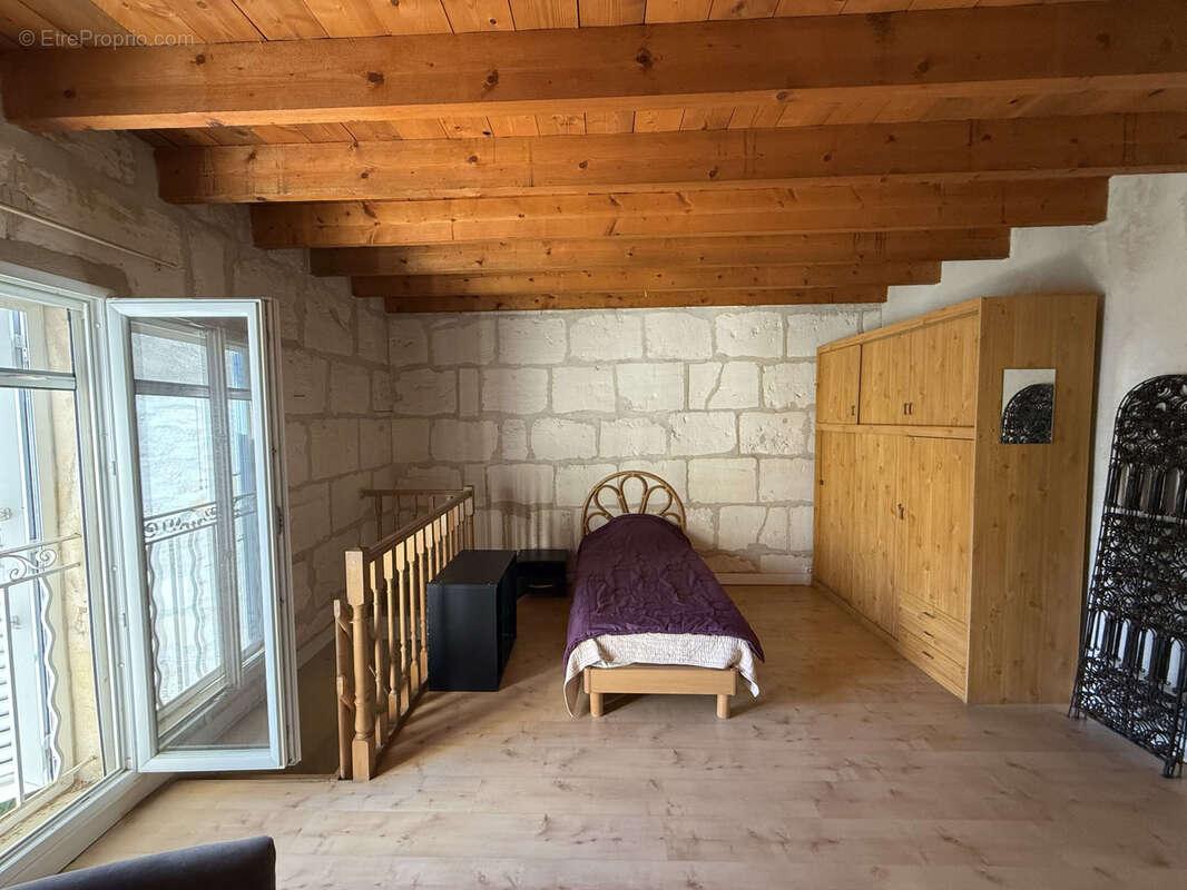 Maison à FONTVIEILLE