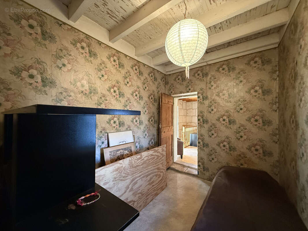 Maison à FONTVIEILLE