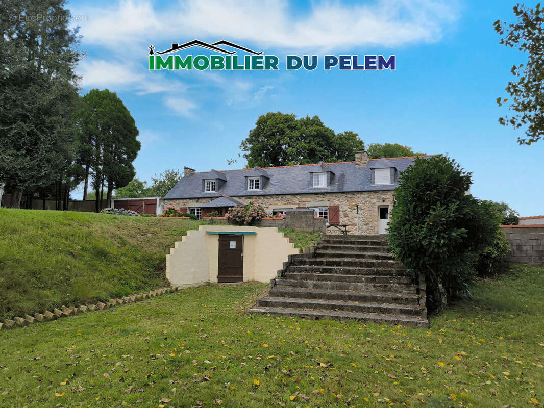 Maison à PLOUGONVER