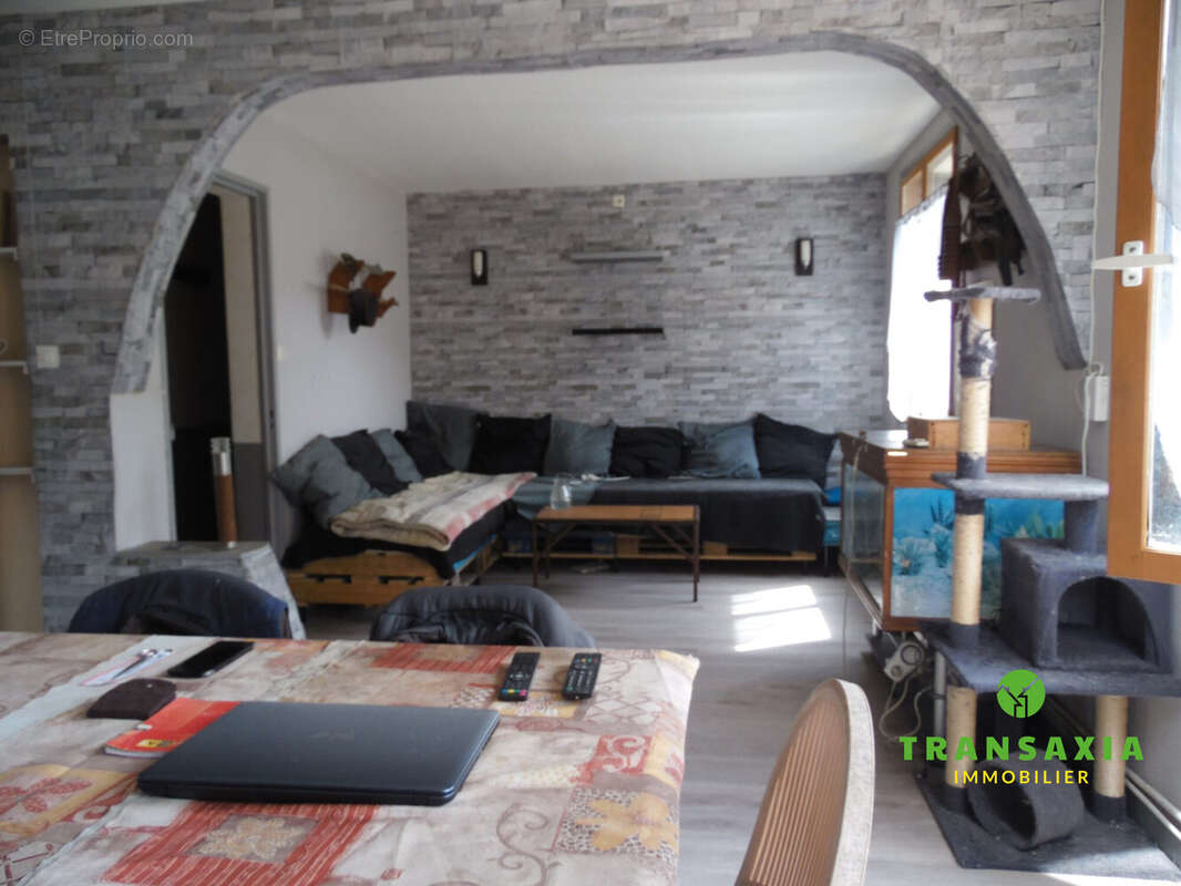 Séjour - Maison à UCHENTEIN